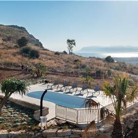 3 bedroom villa with pool near Castellamarre del Golfo, sleeps 5